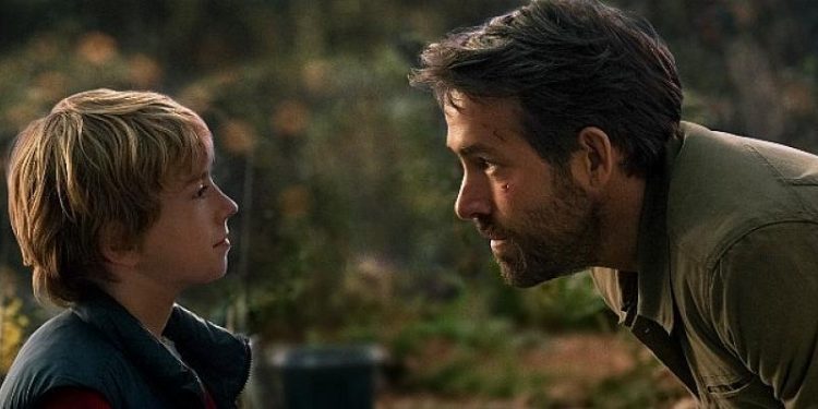 Netflix, merakla beklenen filmi The Adam Project’in tanıtım fragmanını ve görsellerini paylaştı.