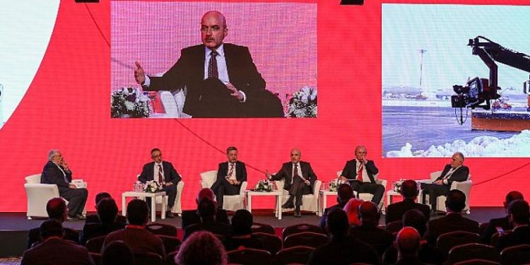 Türk Kızılay, İnsani Yardım ve Lojistik Sektörünün Uzman İsimlerini İstanbul’da Bir Araya Getirdi