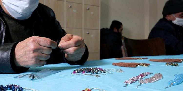 Barınma ve Konaklama Merkezinde takı yapım teknikleri kursu