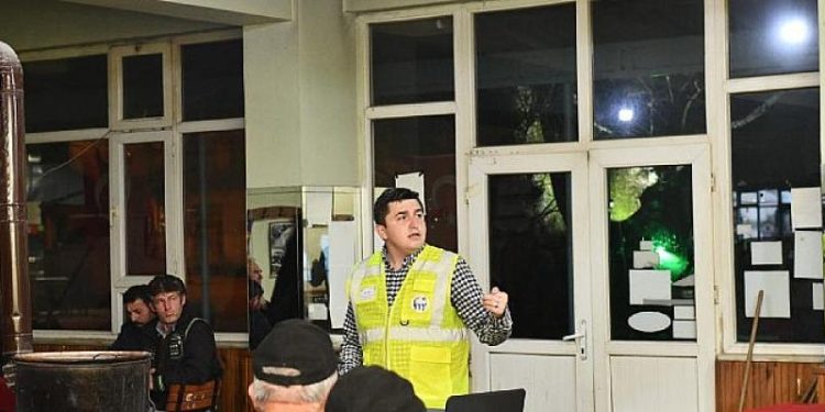 Belediyeden ceviz üreticilerine destek