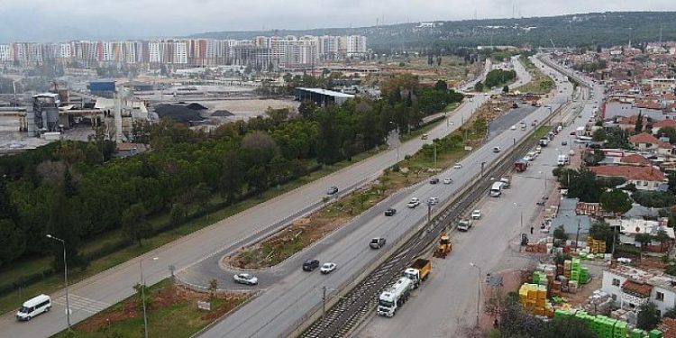 Büyükşehir’in kavşak düzenleme çalışmaları sürüyor Kepezaltı ile otogar arasınırahatlatacak çalışma