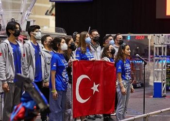 “Emoner Robotics” bu kez “Charged-Up” teması üzerine yarışacak…