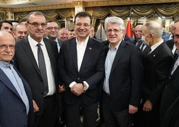 Oflularla Buluşan Ekrem İmamoğlu: Beni Tanıyorsunuz